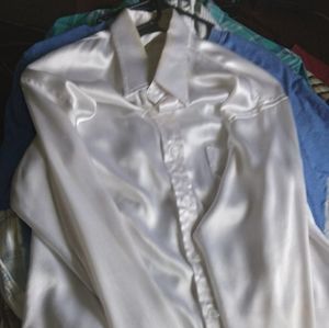 Japanese silk white long sleeved collar shirt and buttons